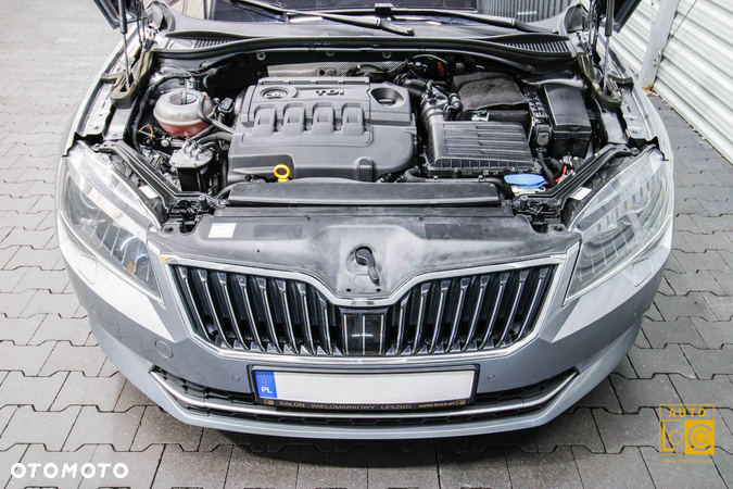 Skoda Superb 2.0 TDI Style DSG - 14