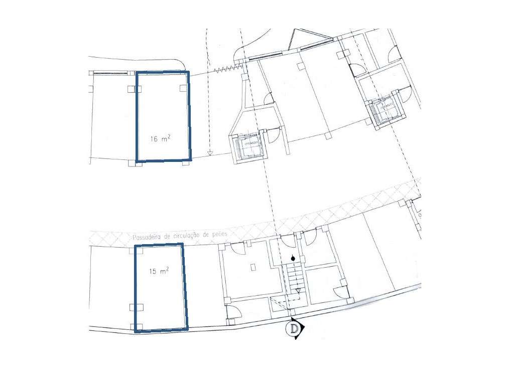 Loja com 2 frentes na Av. Aureliano Barrigas em Vila Real-19