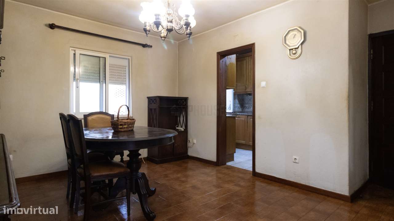 Apartamento T3 com Garagem Fechada - Bairro Santa Eugénia-3