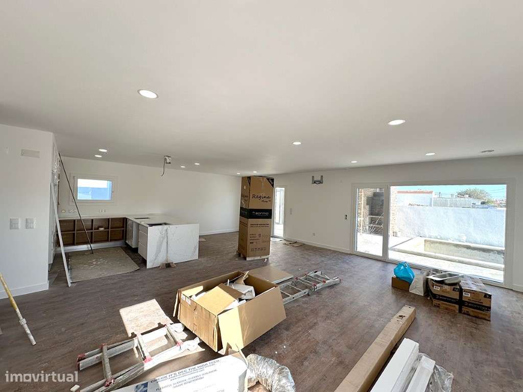 Moradia T3 a venda com Design Sofisticado e Jardim Privado - Grande imagem: 4/17