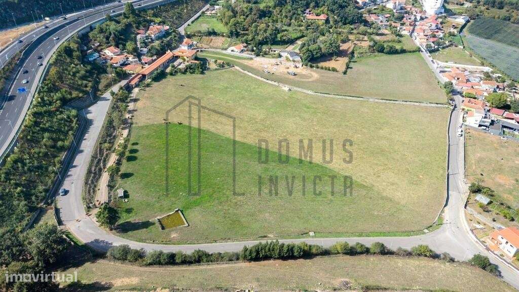 Quinta em Pedroso, Vila Nova de Gaia, com 40 mil metros quadrados.-59
