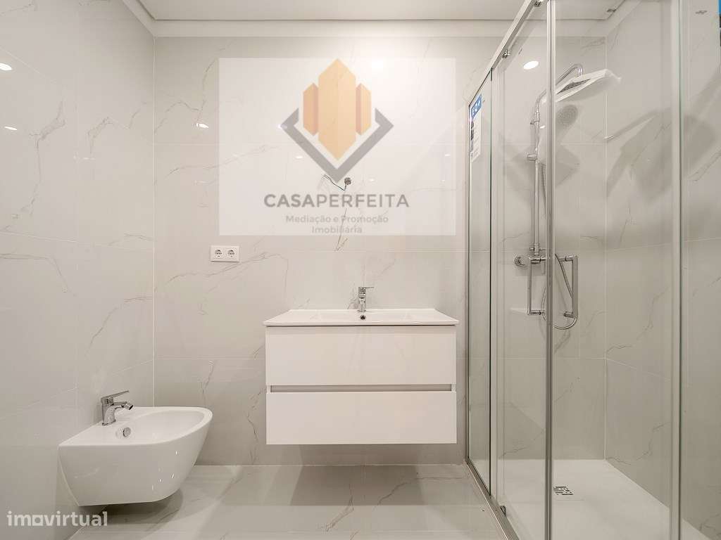 Apartamento T1 Novo com Varanda Ampla e Lugar de Garagem - Oliveira...-22