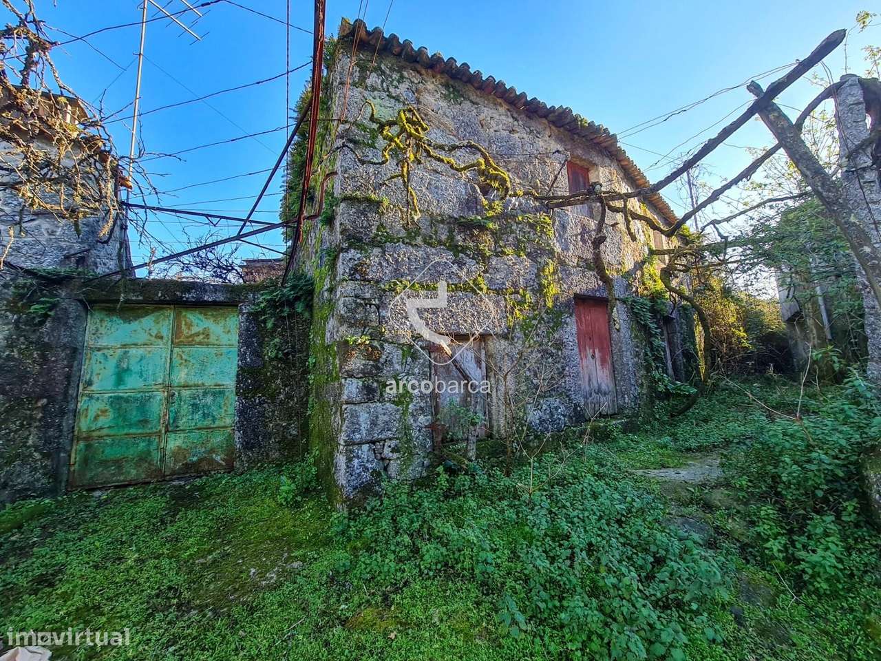 Propriedade unica; Qta Rural C/8 artº urbanos p/habitação, 3ha terreno - Grande imagem: 3/52