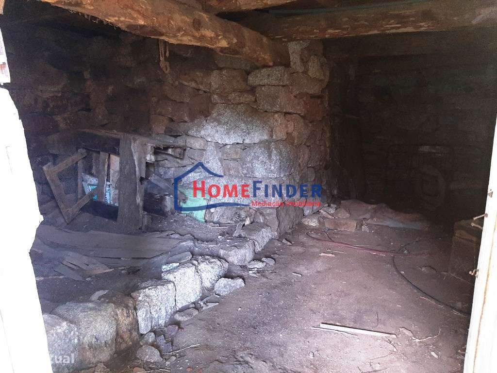 Moradia para Restauro - Fiães, Melgaço-25