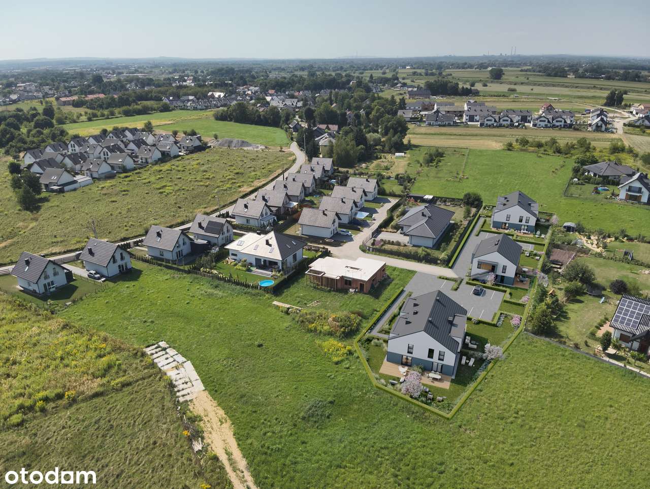 Dwupoziomowe mieszkanie z ogródkiem i 2 msc. postojowymi-5