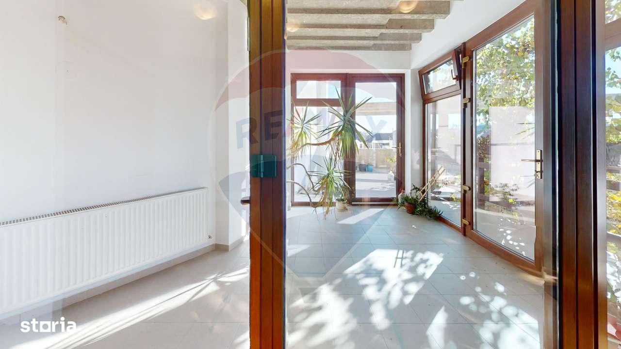 Apartament  la vila, cu 5 camere de vânzare în zona Turnisor-8