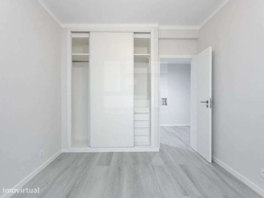 APARTAMENTO T2 - QUARTEIRA-7