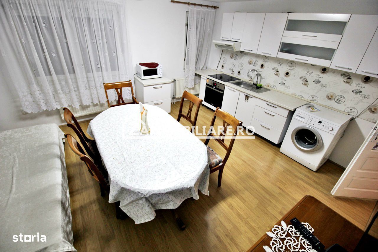 Apartament 3 camere, 100 mp, 1 parcare privată, zona Platou
