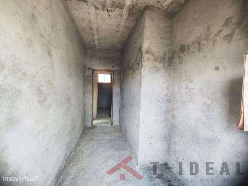 Conjunto de Moradias e Anexos com Vista de Mar-6