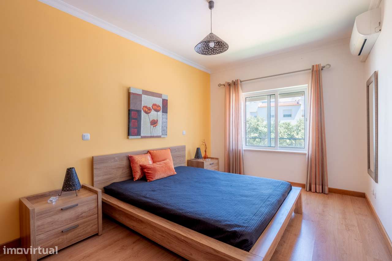 Apartamento de 2 Quartos em Lagos — Conforto, Localização e Potencial-10