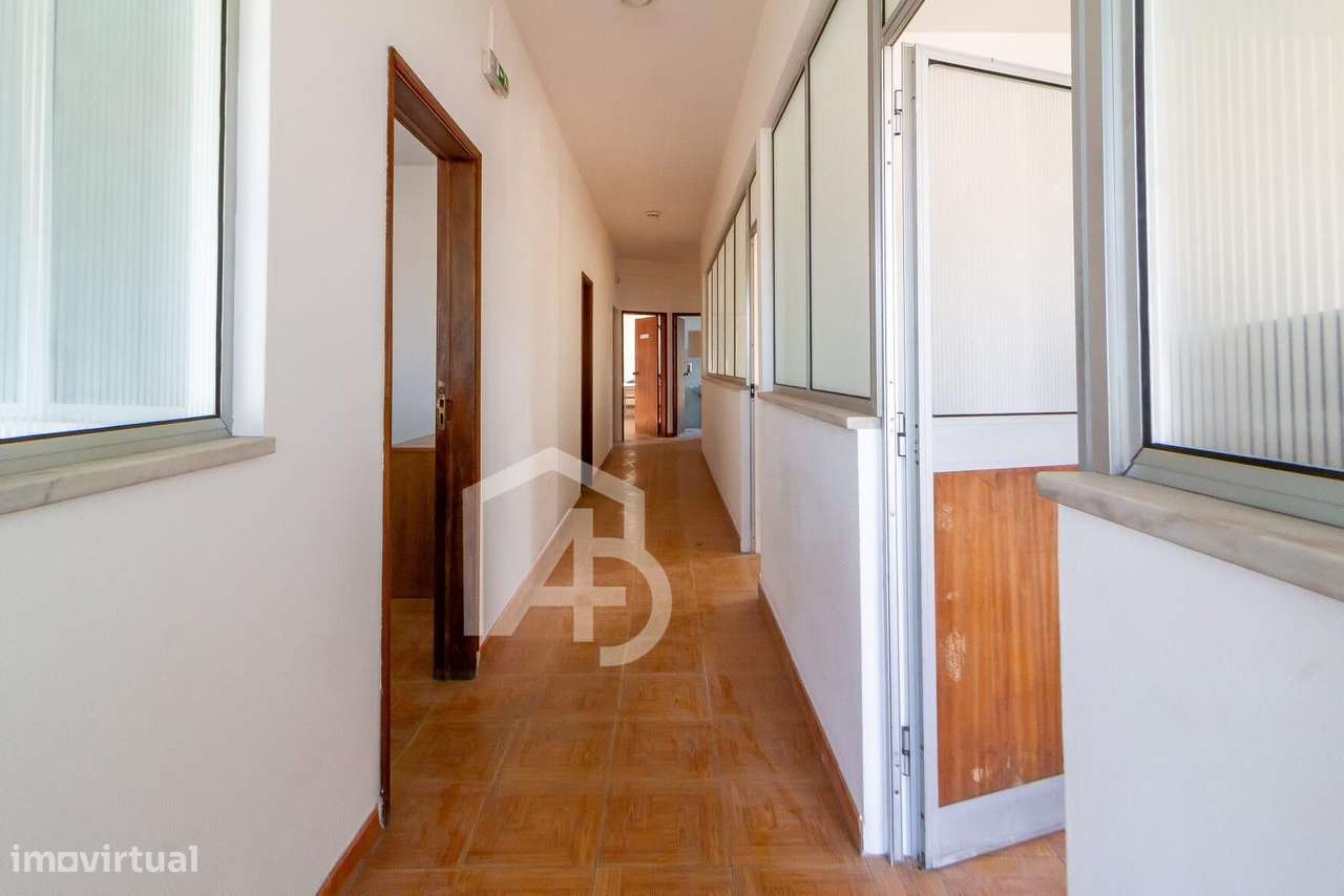 Prédio com potencial de reabilitação – Pernelhas, Leiria-13