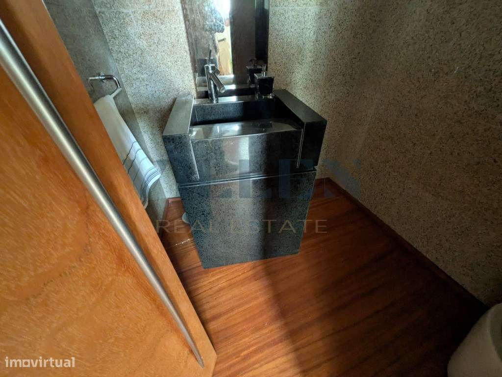 Moradia T5 de Luxo em São Romão do Coronado-37