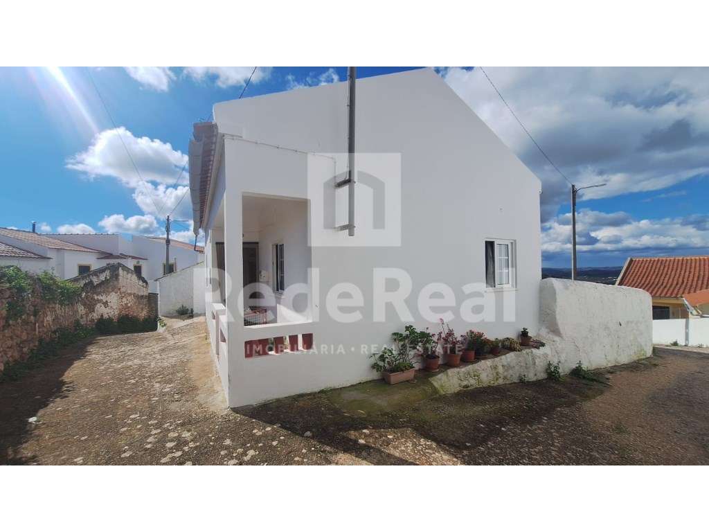 Moradia T2 tipica Algarvia com vista campo-23