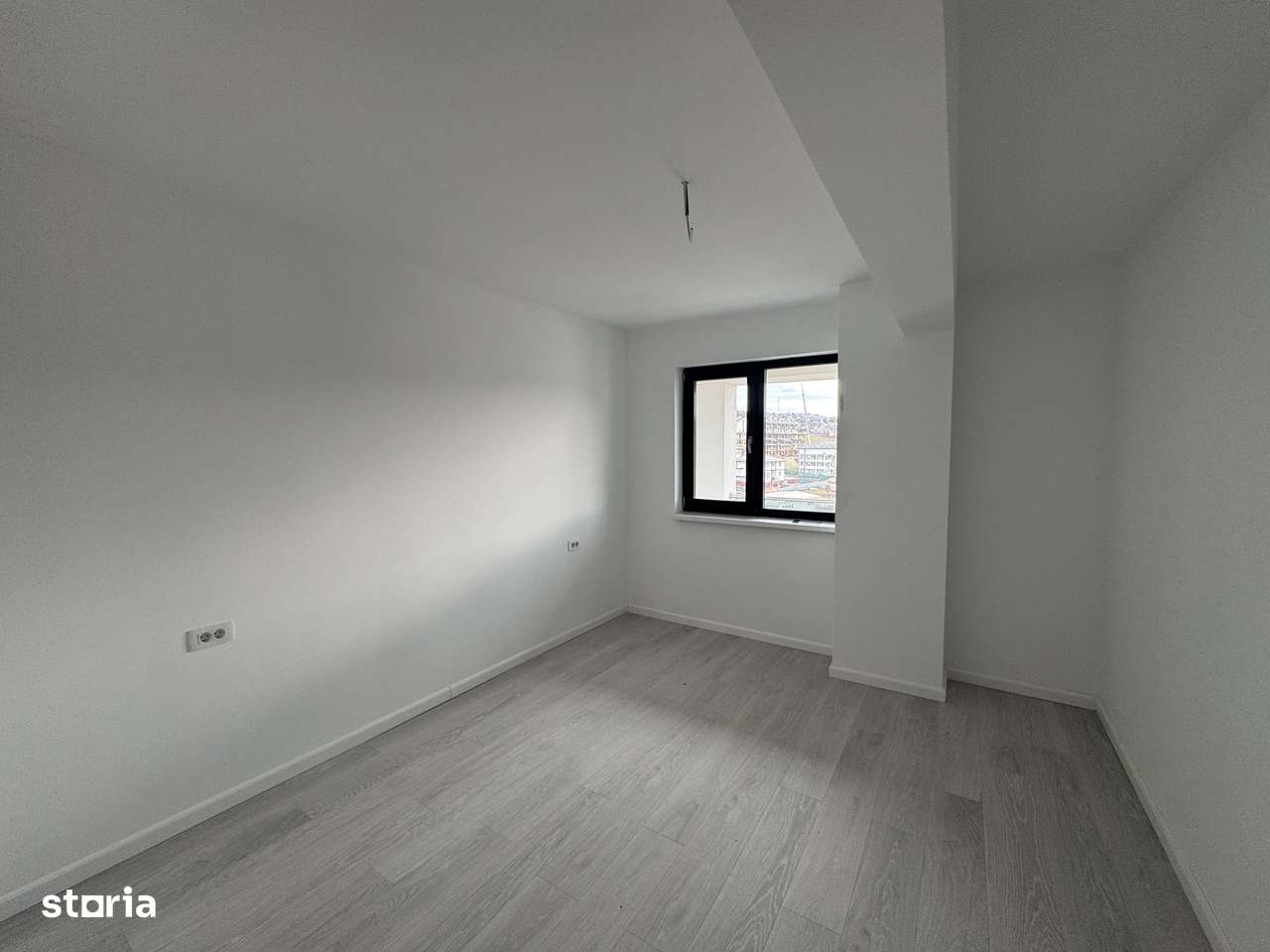 Apartament cu 2 camere Visan-5