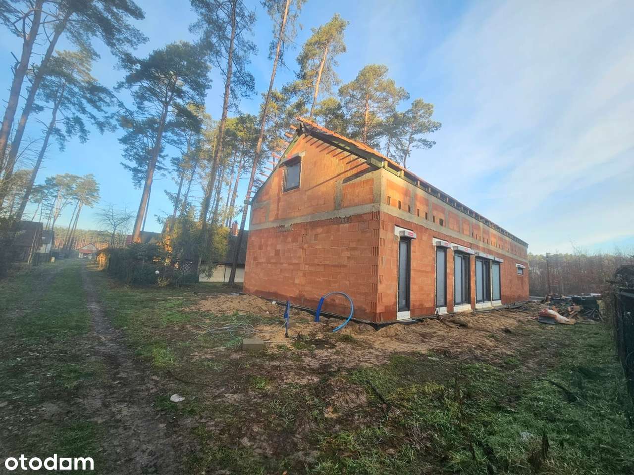 Nowy dom z garażem 2-stanowiskowym. W lesie i 380 m od Jeziora.-8