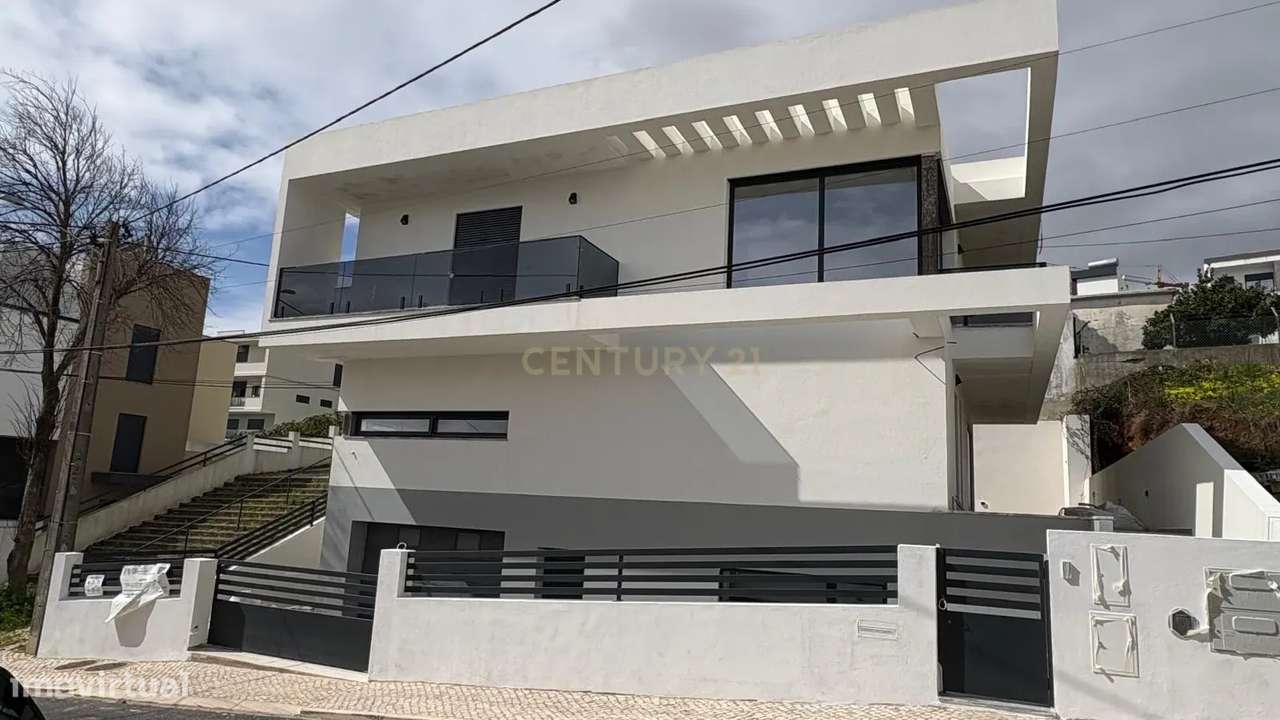 Moradia independente à venda em Famões, Odivelas-10