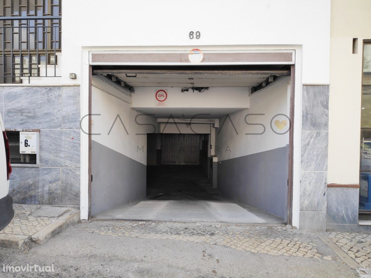 Junto ao Hospital de São Bernardo, Garagem/ Box 33m2 com luz e água