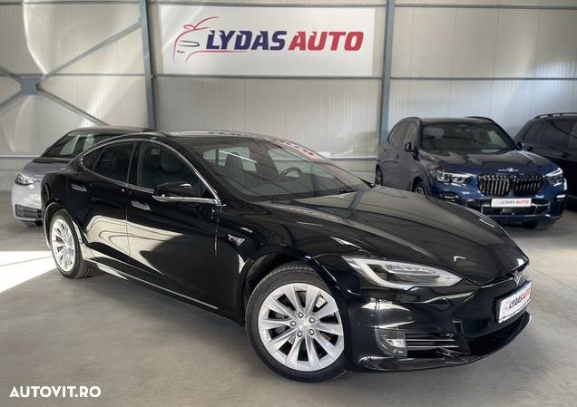 Tesla Model S - 7