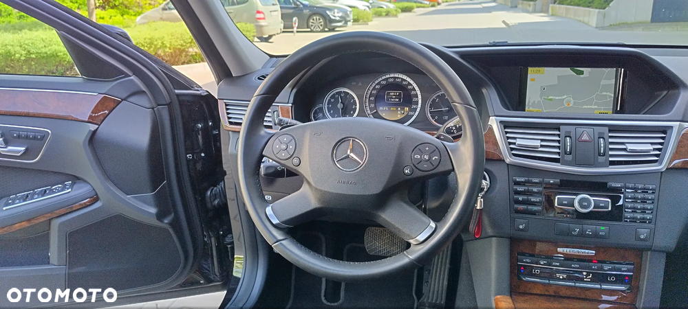 Mercedes-Benz Klasa E 200 BlueTEC 7G-TRONIC Elegance - 16