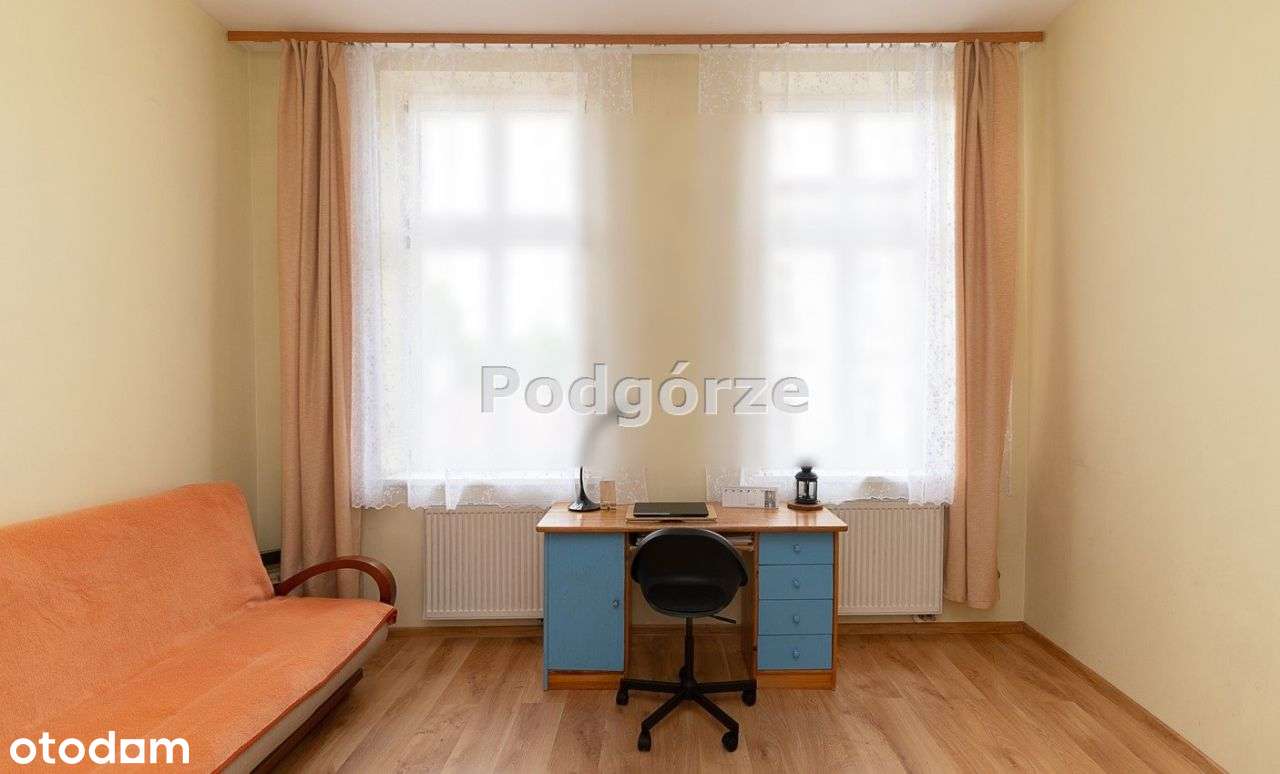 Wysokie sufity, centrum Krakowa – pohled 5