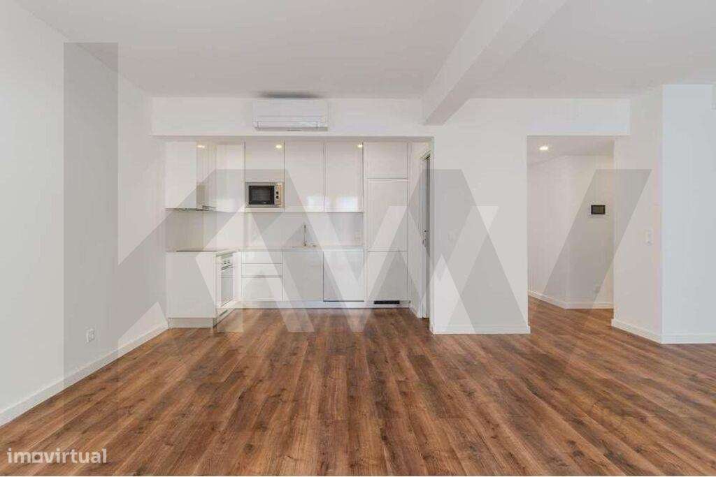 Apartamento T2  c/ terraço de 96 m2, varanda e 1 lugar de garagem na A - Grande imagem: 4/16