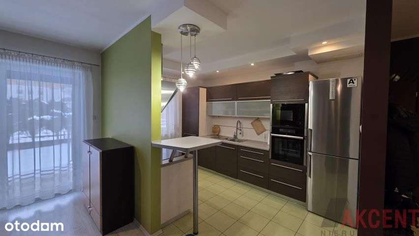 Lokal 3-pokojowy z garażem, tarasem i ogródkiem-0