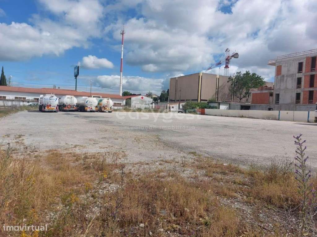 Lote de terreno em Prior Velho junto ao Aeroporto de Lisboa - Grande imagem: 4/15
