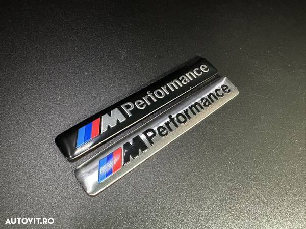Emblema BMW M Performance - 1