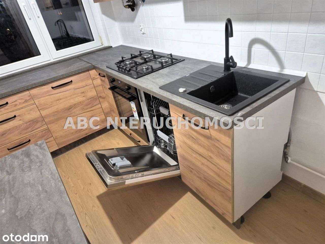 Komfortowe M-4 blisko centrum. Mieszkanie po remon-2