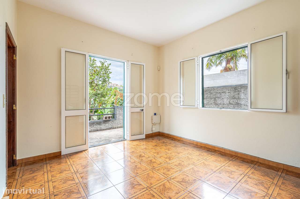 Moradia T2+1 com enorme potencial-19