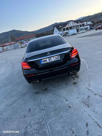 Mercedes-Benz E 220 d 9G-TRONIC AMG Line - 9