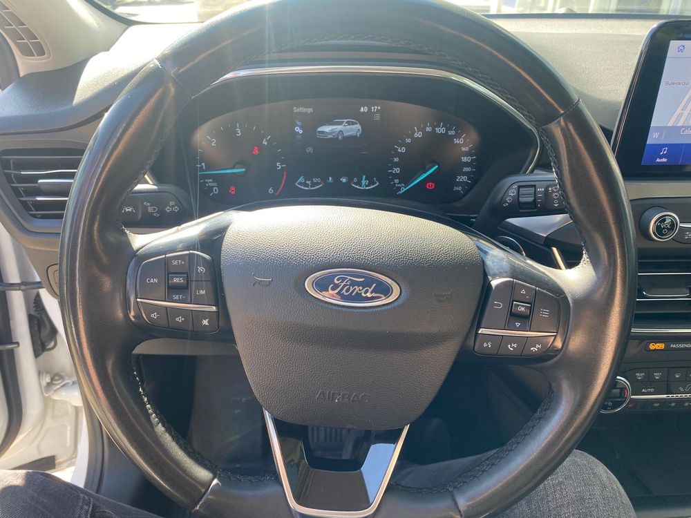Ford Focus - foto 17