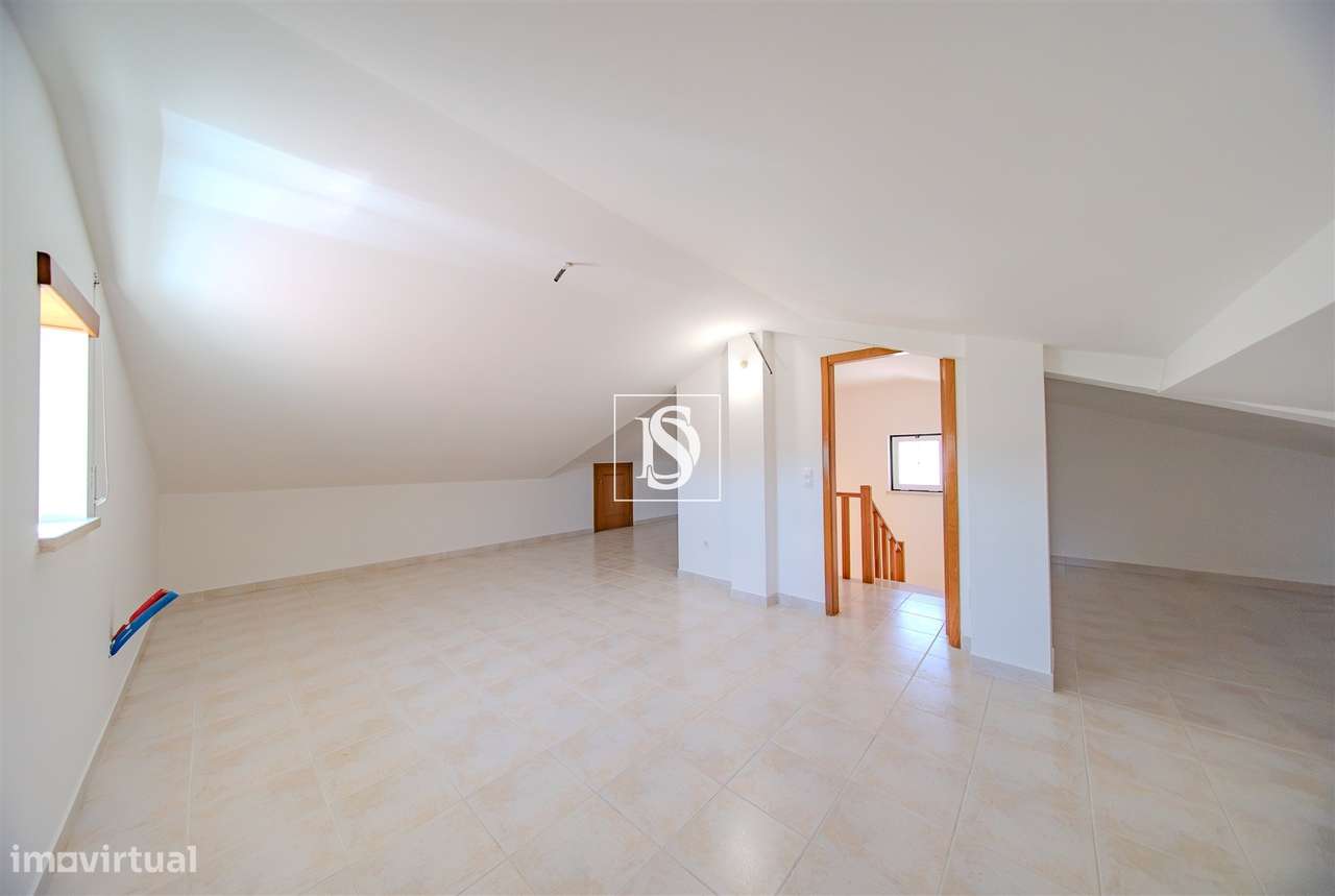 Moradia T4 - Entroncamento-28