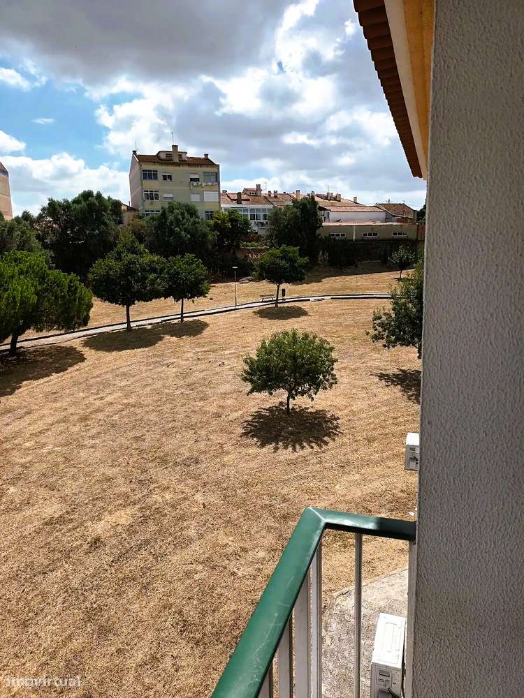 T 3 com parqueamento em Paio Pires , Seixal.-14