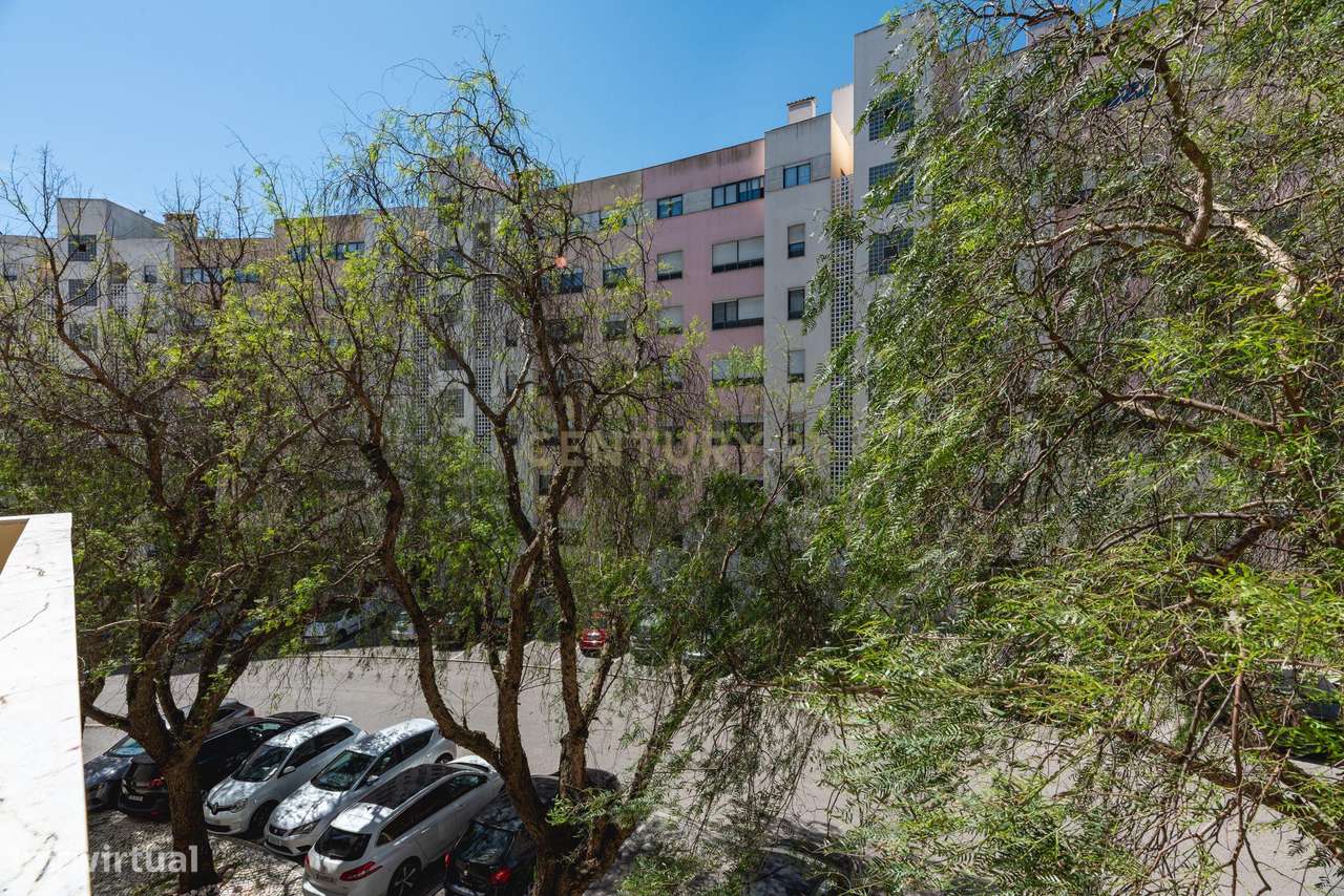 Apartamento T3 | Terraço, Box e Arrecadação | Urbanização da Ribeirada-30