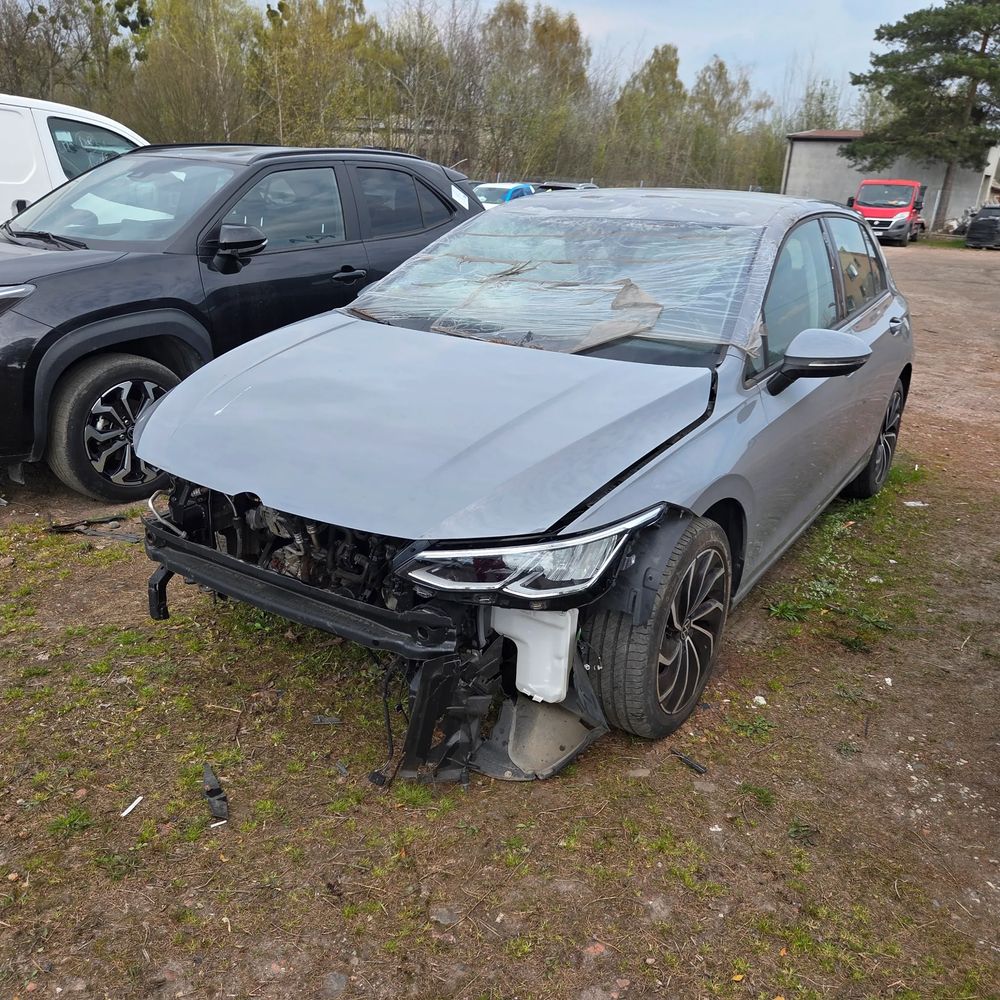 Volkswagen Golf VIII 1.5 eTSI OPF DSG Edition 50 2021