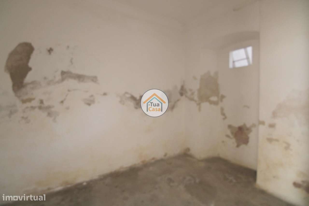 Moradia T2 com Quintal no Centro Histórico de Redondo - Grande imagem: 5/22