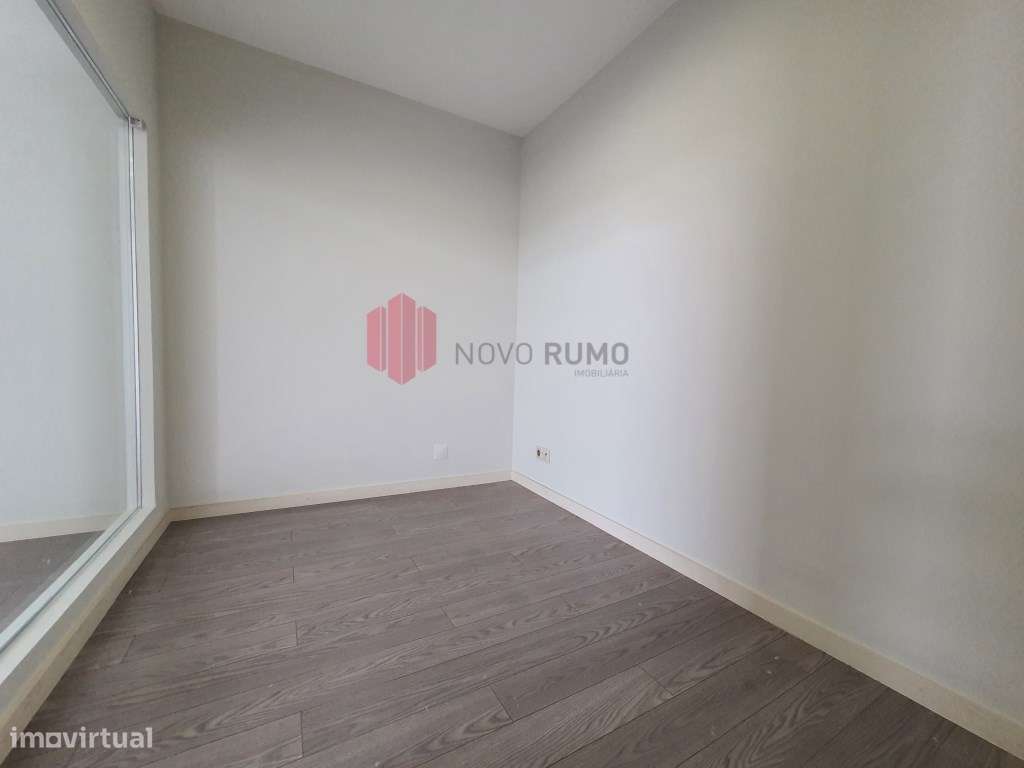 Loja com 50m2 no centro da Maia para comercio e serviços com ar con... - Grande imagem: 4/10