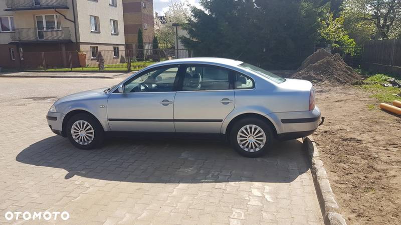 Volkswagen Passat - 3