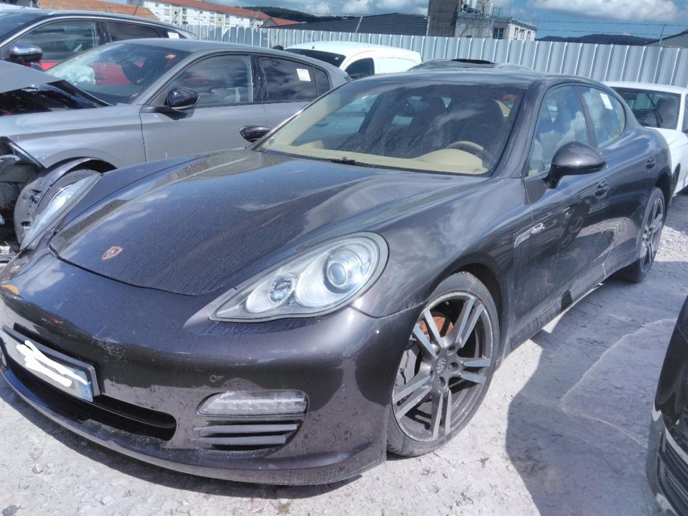Porsche Panamera Standard 2012