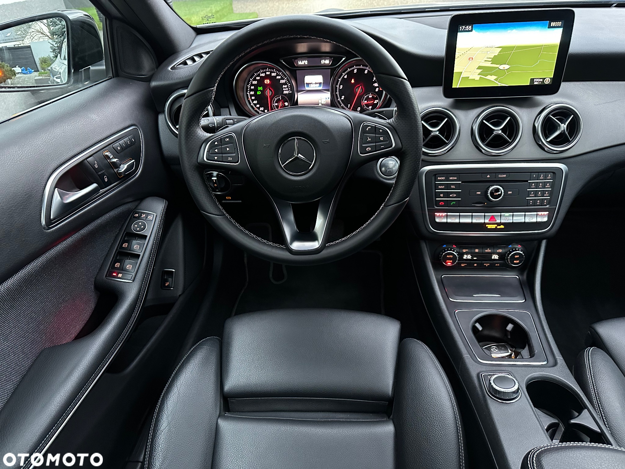 Mercedes-Benz GLA 250 7G-DCT AMG Line - 19