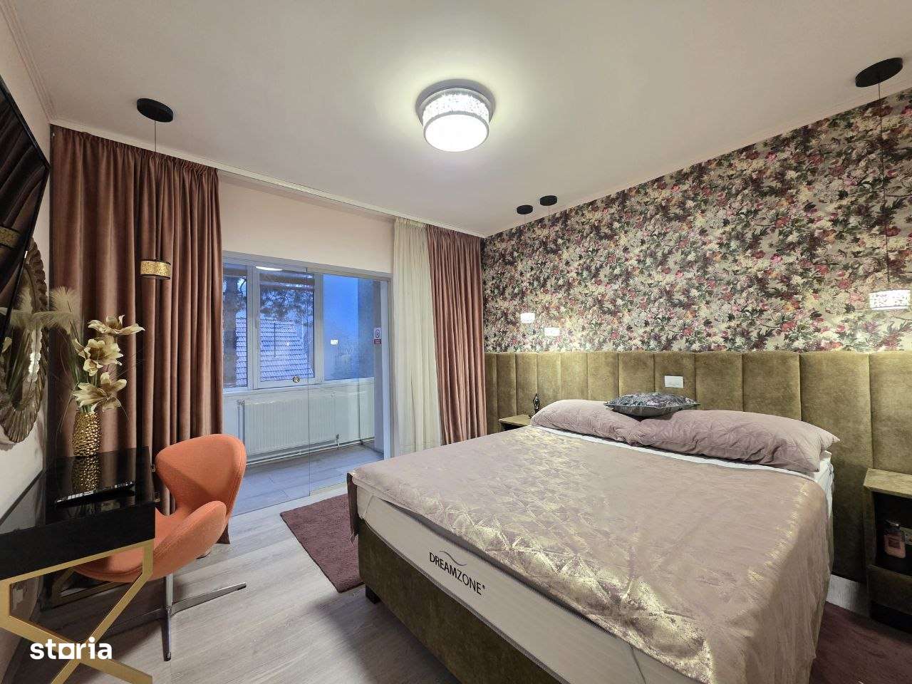 Apartament cu 2 camere de vanzare Central - Str. Crisan-4