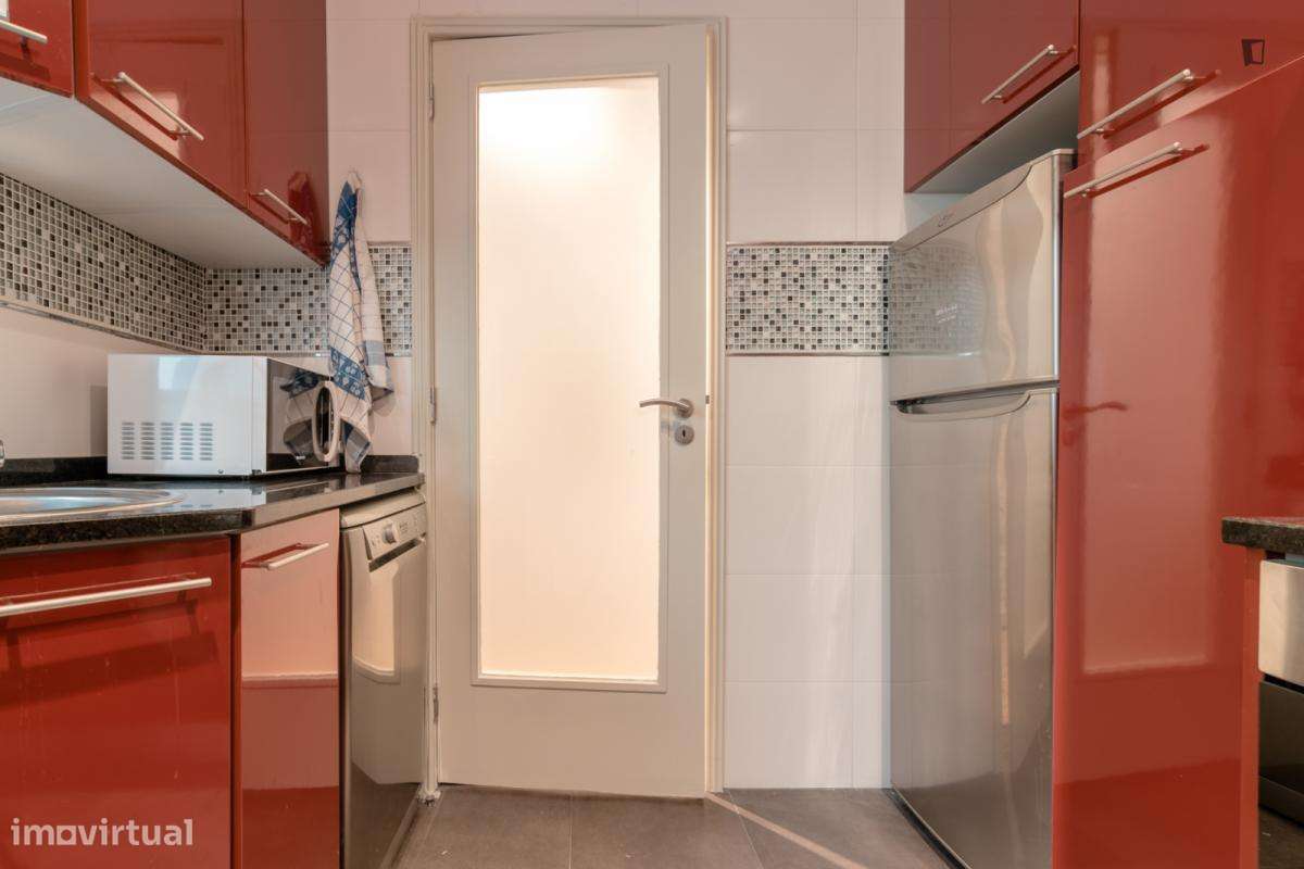 Quarto - localizado em Picoas Lisbon - Grande imagem: 3/14