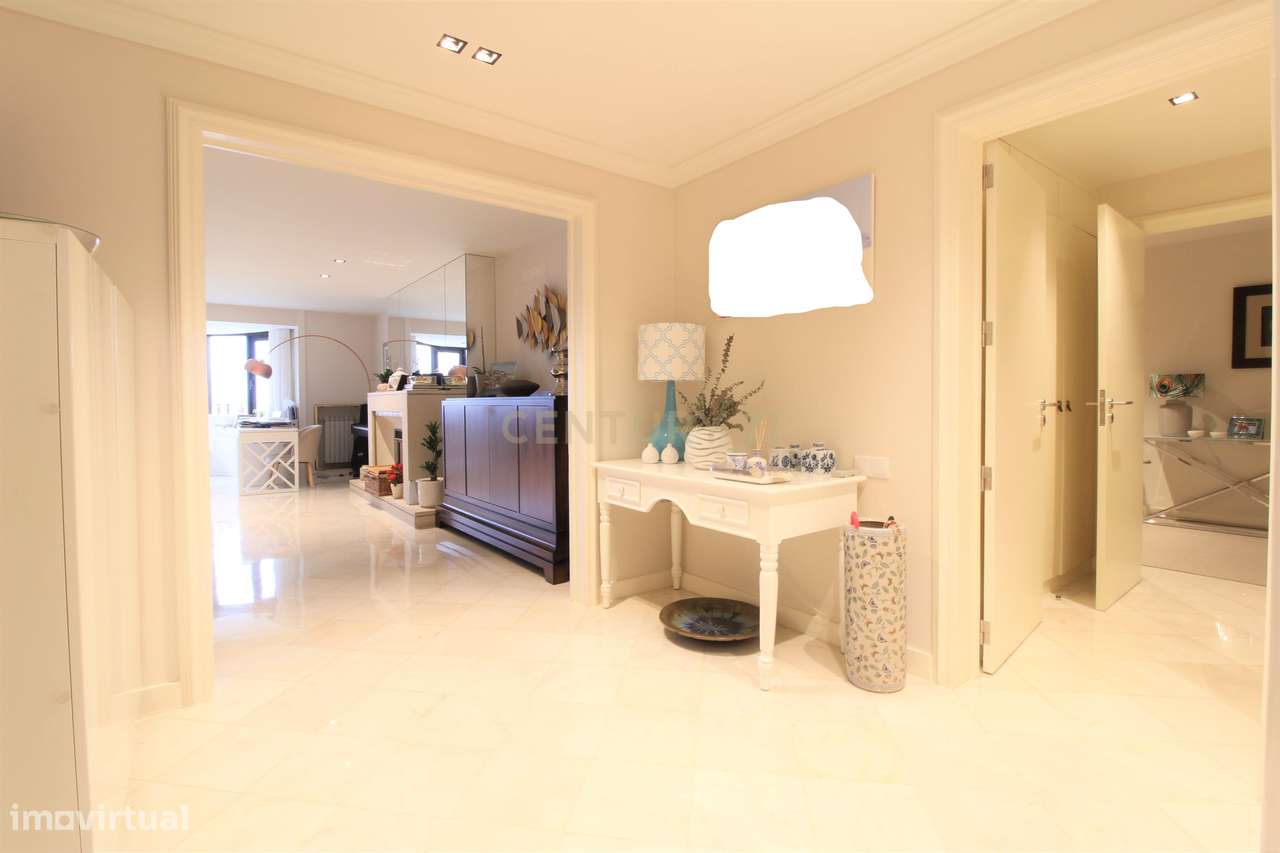 Luxuoso Apartamento T3 nas Torres das Amoreiras, Lisboa-5