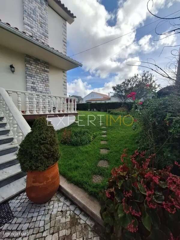 Excelente moradia isoladaT5 - próximo do centro - Caldas da Rainha - Grande imagem: 3/33