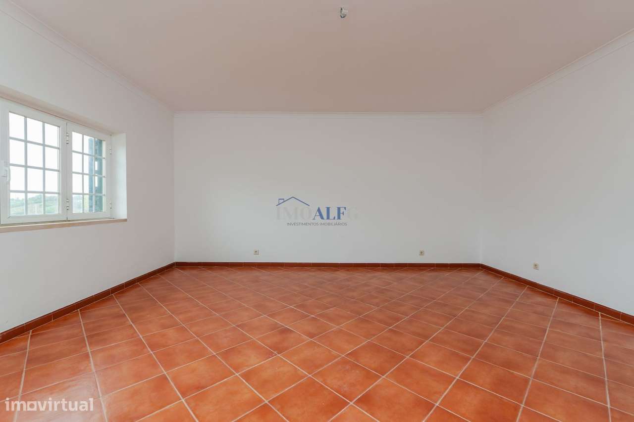 Moradia T7 com terreno perto de Vila Franca de Xira-31