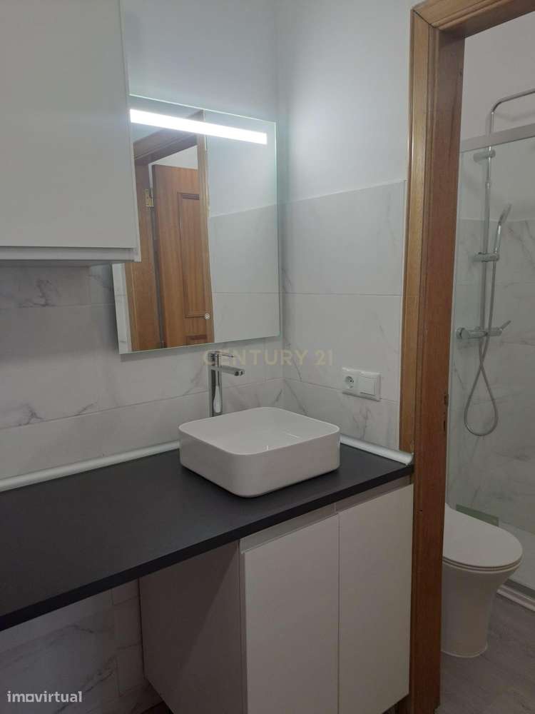 Loja com 98,50 m2 | Habitação ou Loja - Grande imagem: 2/20