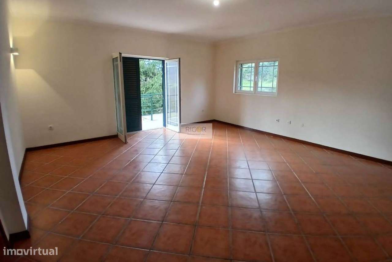 Moradia T3 de 4 frentes remodelada situada em Várzea, Amarante. - Grande imagem: 5/34