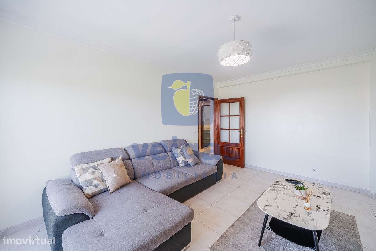 Apartamento T2 como novo, equipado e mobilado em Fitares-25