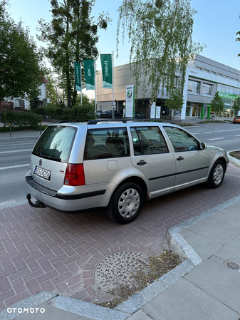 Volkswagen Golf - 2